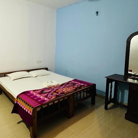 The Lungi Vibe Bed & Breakfast Varkala Exterior photo