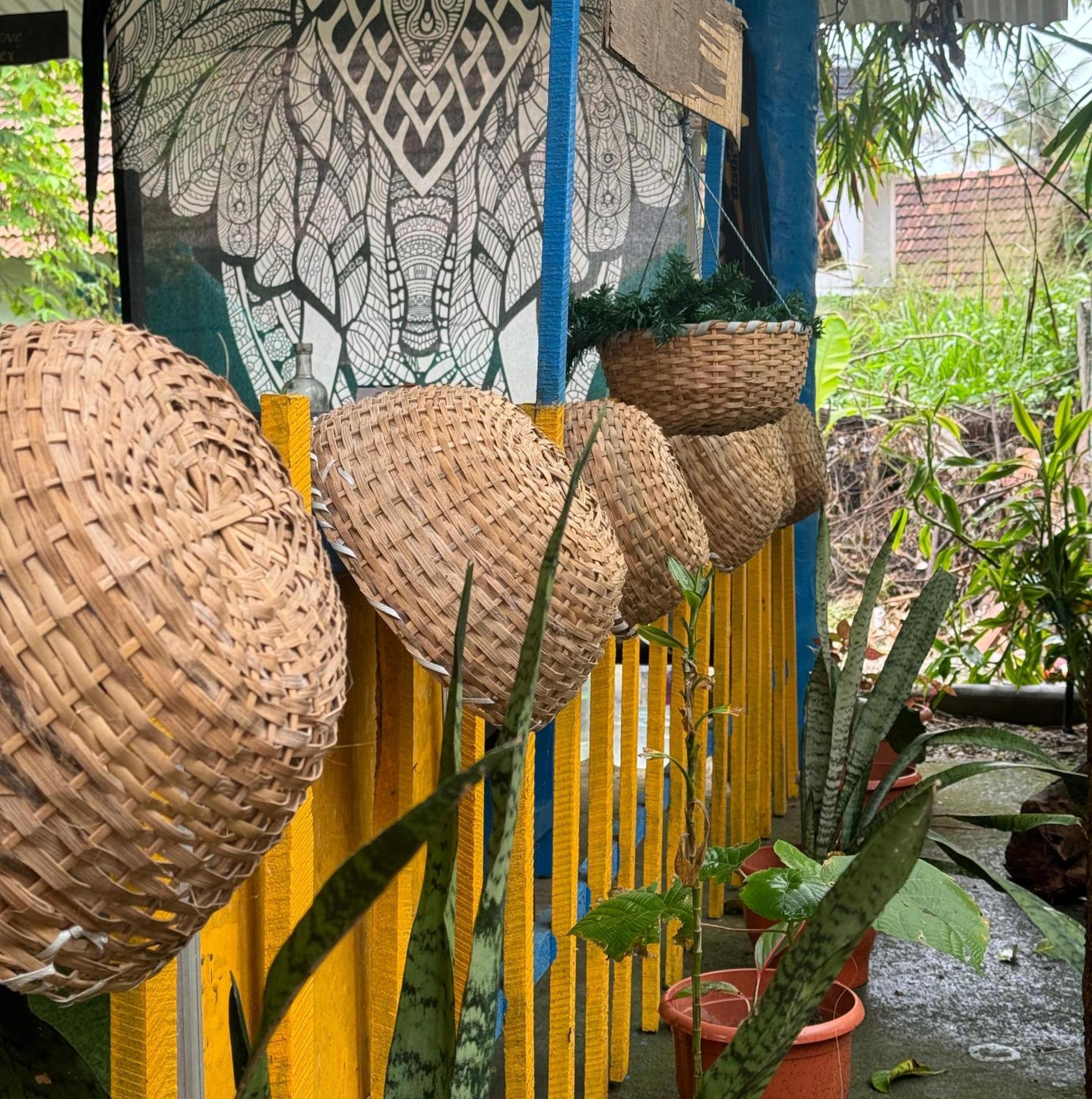 The Lungi Vibe Bed & Breakfast Varkala Exterior photo