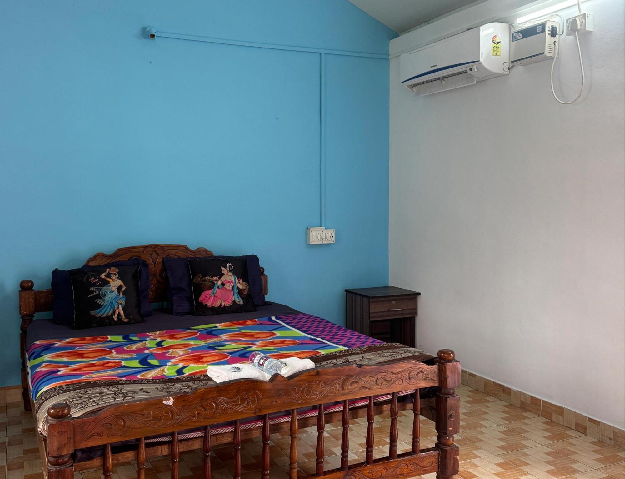 The Lungi Vibe Bed & Breakfast Varkala Exterior photo